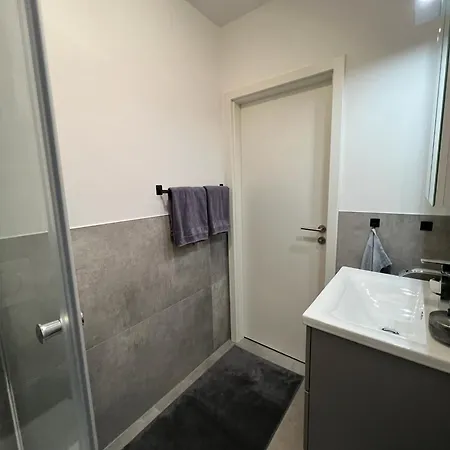 W&D Living - Fewo Kleines Italien Mit Parkplatz Und Balkon Celle Exterior photo