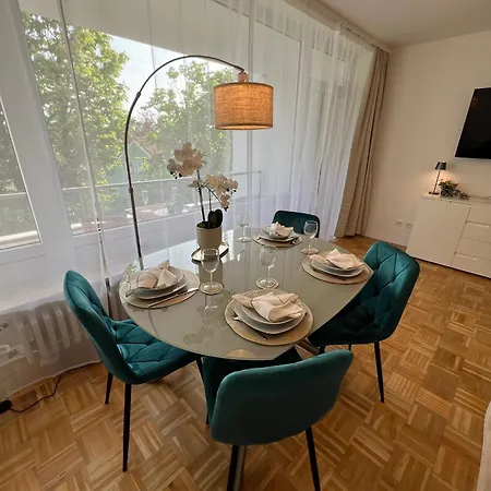 W&D Living - Fewo Kleines Italien Mit Parkplatz Und Balkon Celle Exterior photo