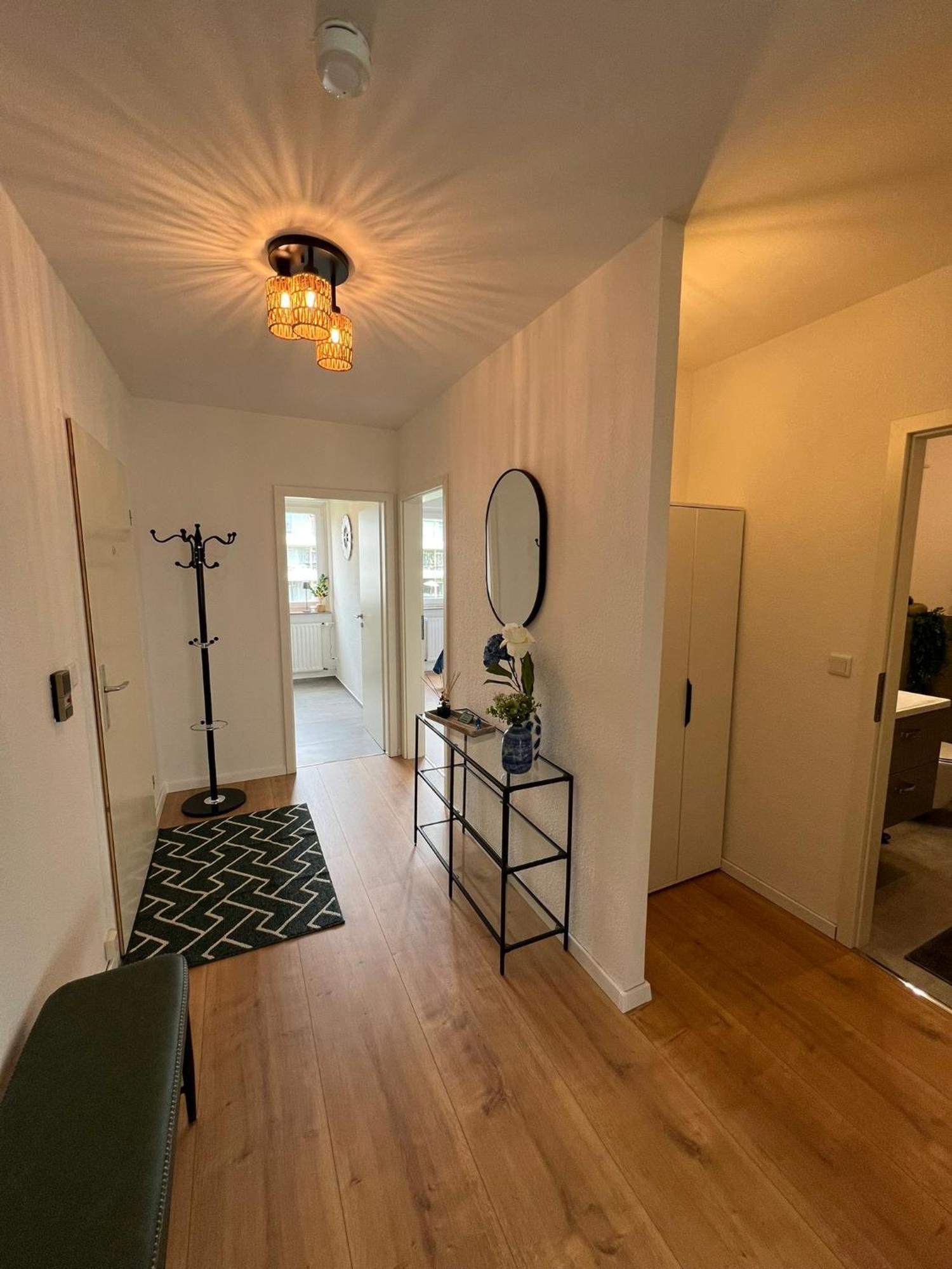 Apartment W&d Living - Kleines Italien Mit Parkplatz Und Balkon *