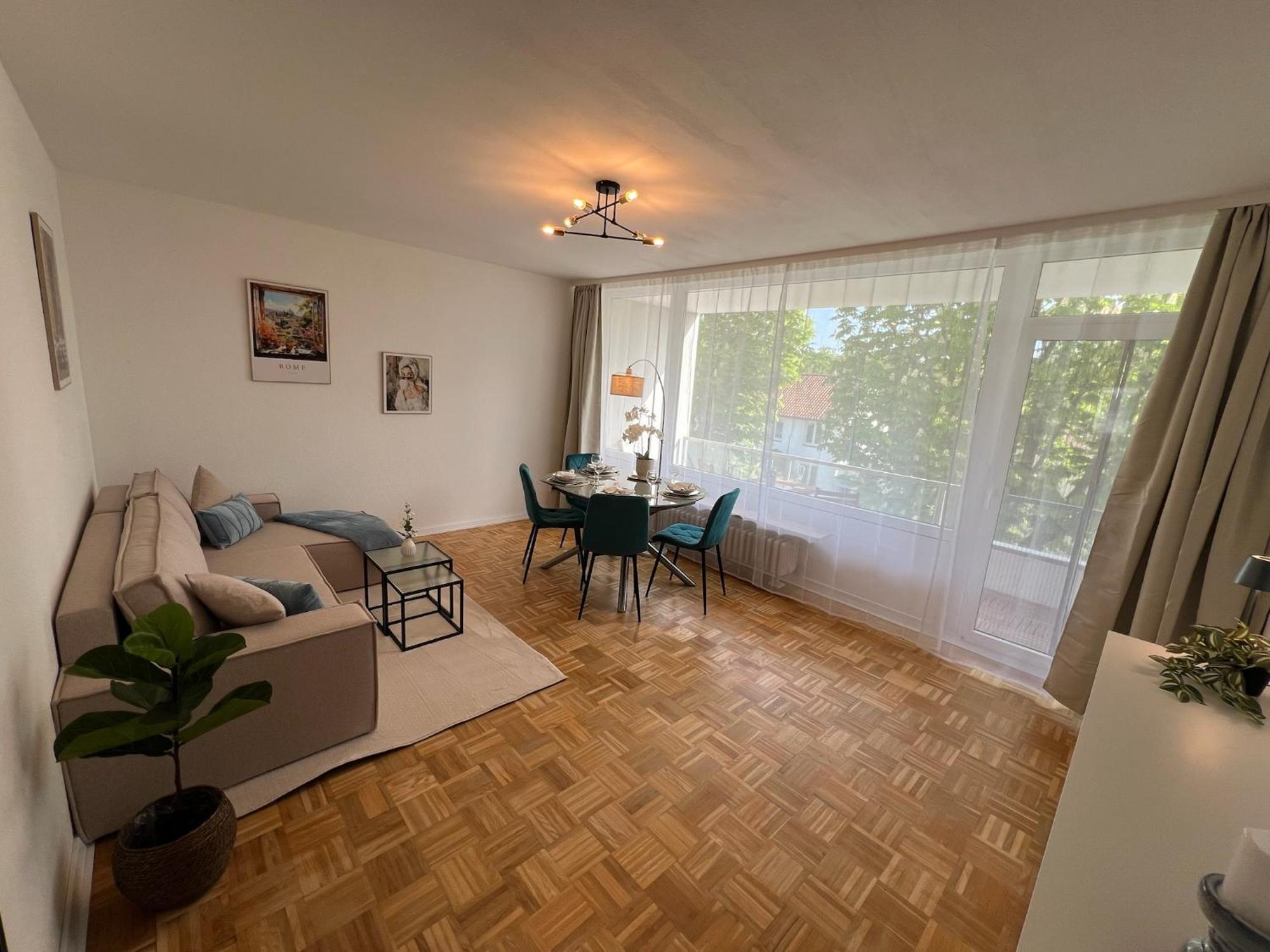 W&d Living - Kleines Italien Mit Parkplatz Und Balkon Celle