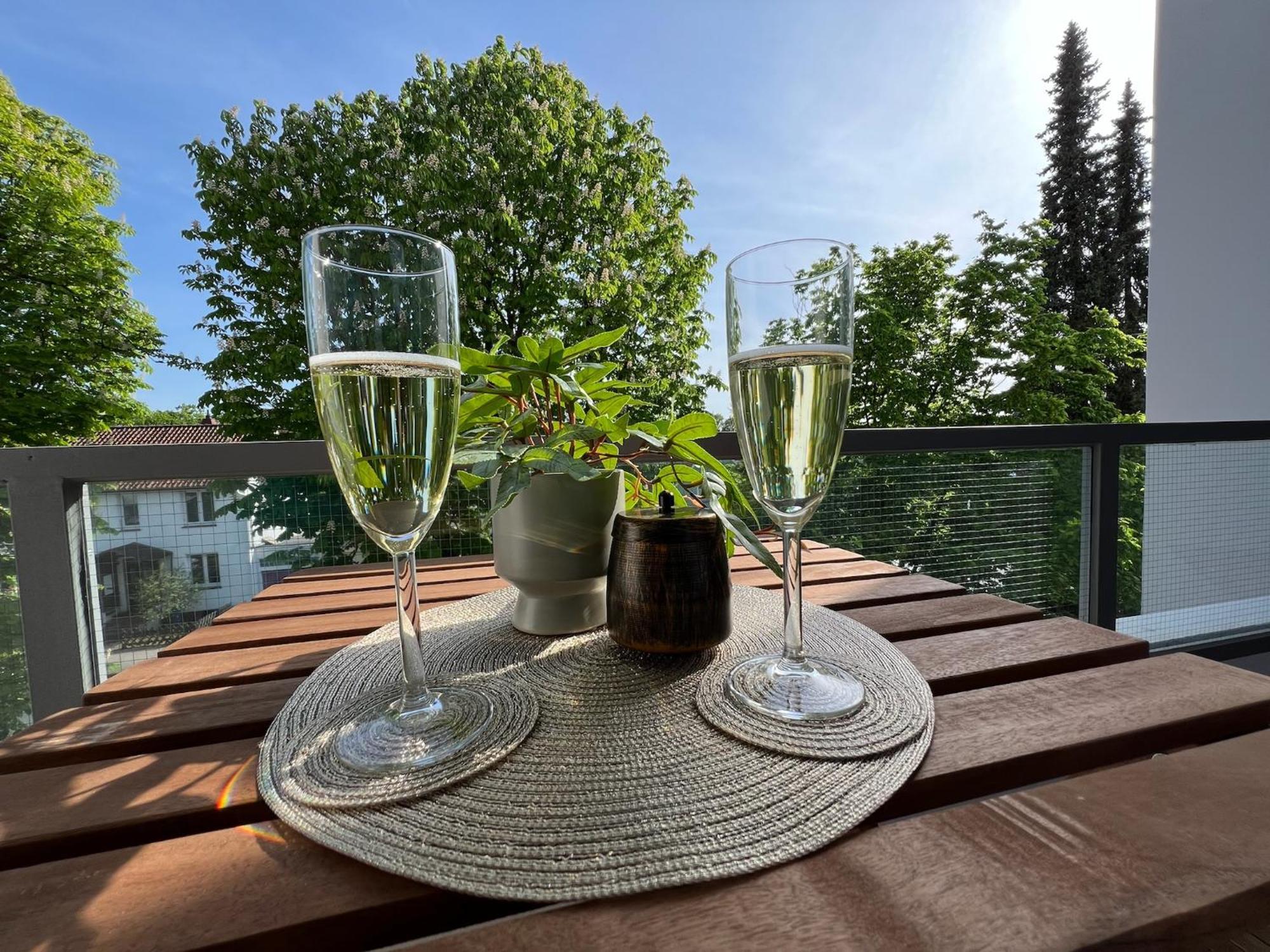 W&d Living - Kleines Italien Mit Parkplatz Und Balkon